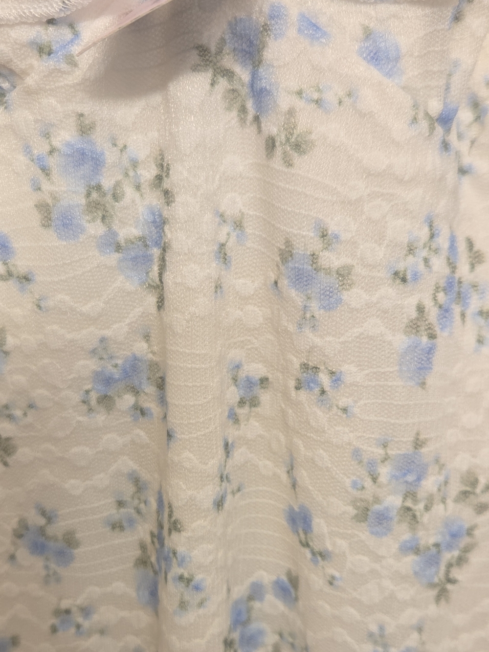 wild fable White Ruffle V-Neck Top with Light Blue Floral Print - Picture 3 of 4
